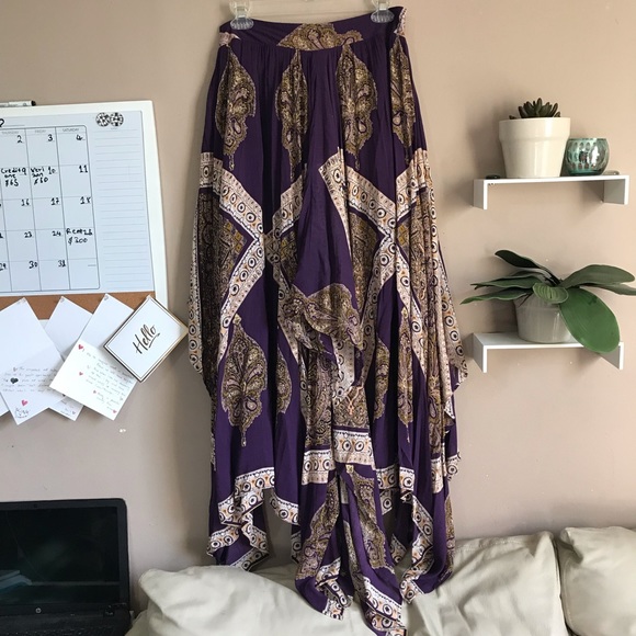 Free People Dresses & Skirts - Free People Asymmetrical layered lined skirt